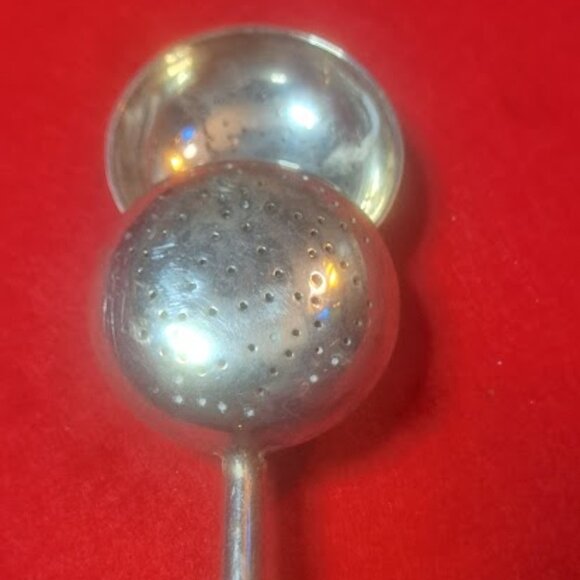 Antique Old Spring Action Tea Seeper Spoon Infuser Steeper Kitchenware - Picture 3 of 3